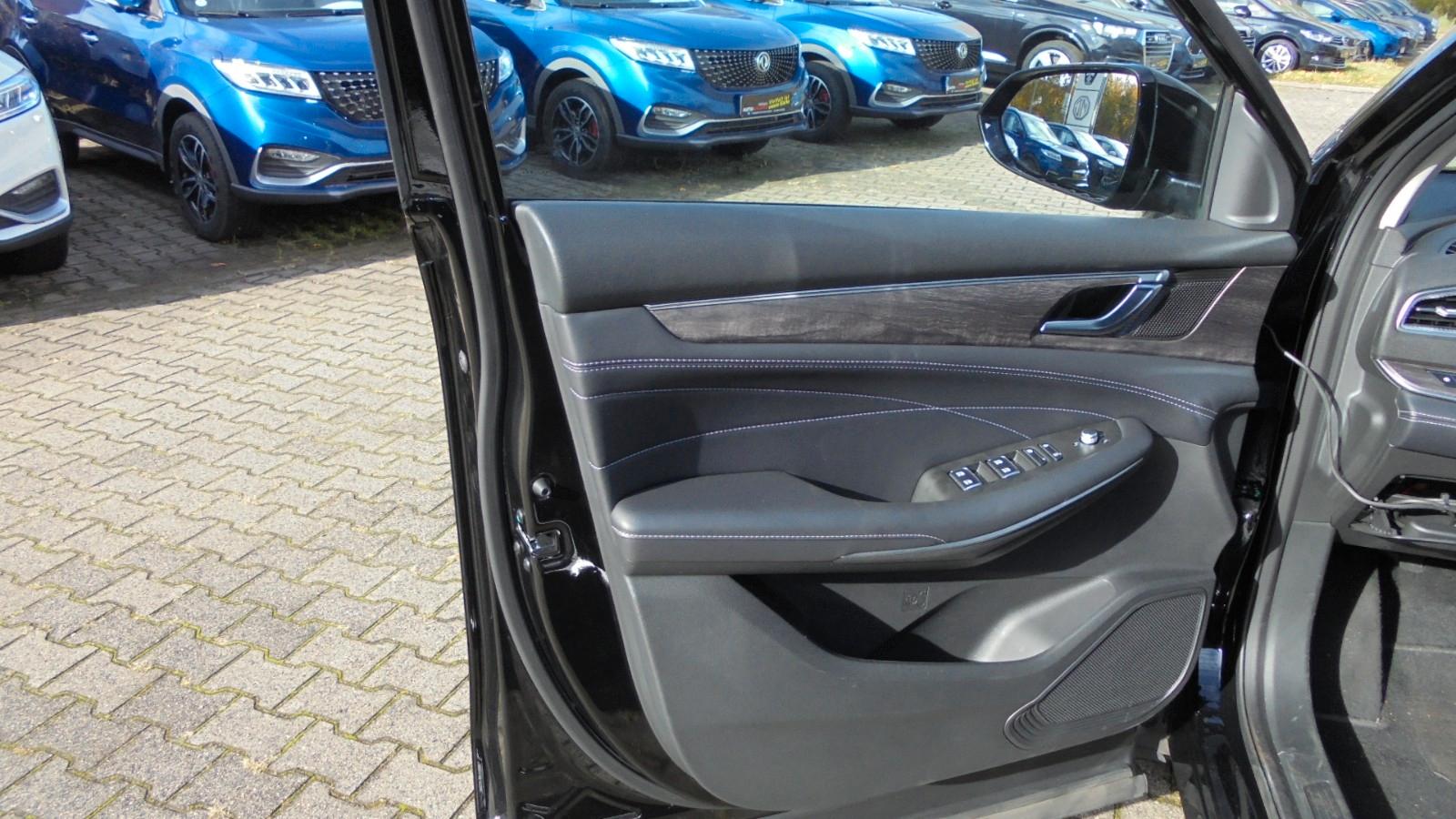 DFSK Fengon E5 PHEV Hybrid 7-sitzig, Allwetterreifen,