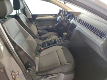 Volkswagen Passat Variant - 7