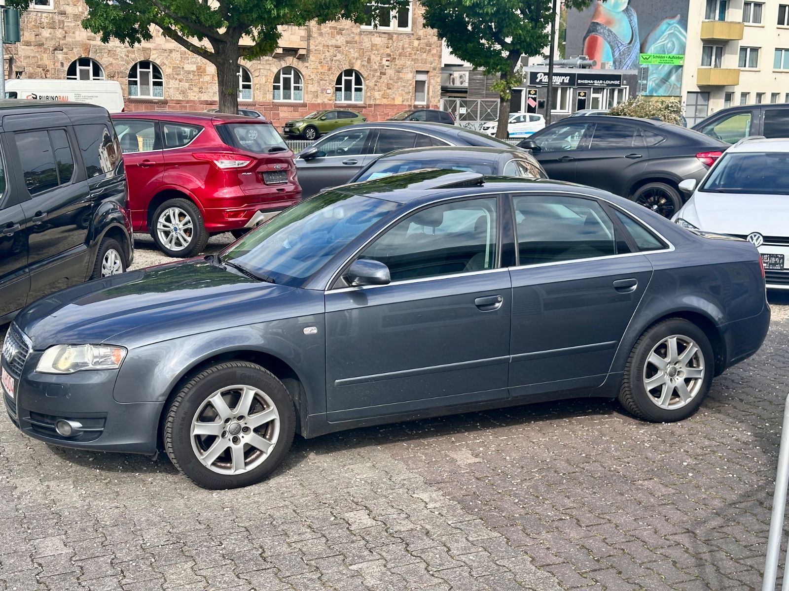 Fahrzeugabbildung Audi A4 Limousine 1.8 T Automatik Schiebedach