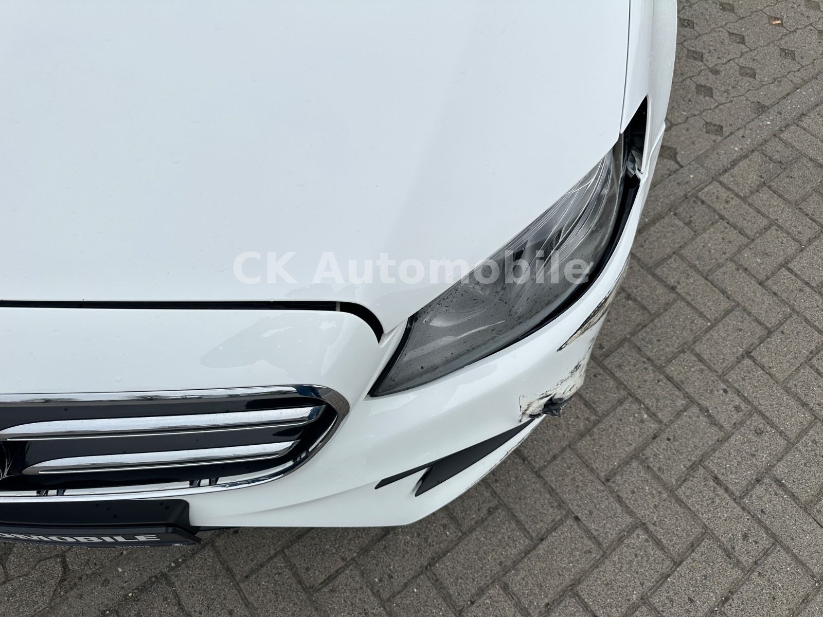 Fahrzeugabbildung Mercedes-Benz E 300 Lim. AMG-Line/Navi/Leder/Kamera/Burmester