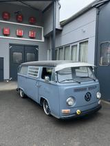 Volkswagen T2 - blaue Volkswagen T2