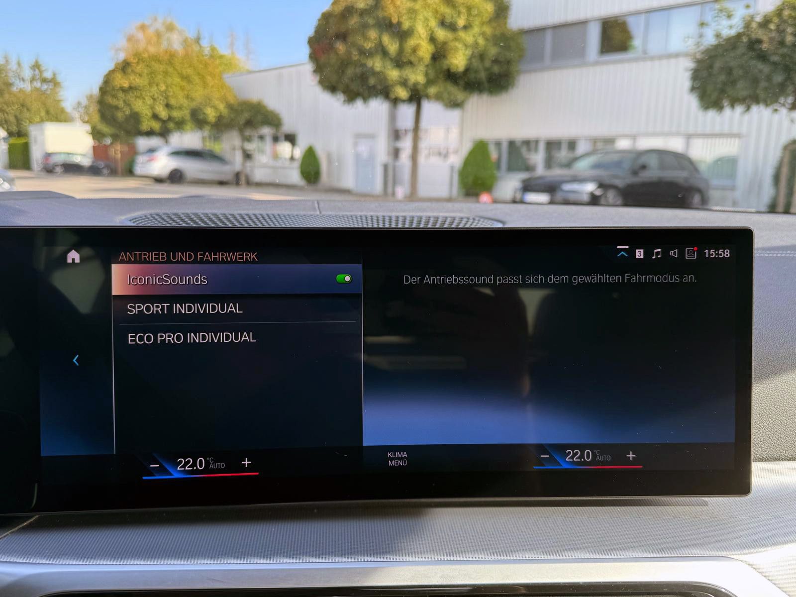 Fahrzeugabbildung BMW M440i xDrive Cabrio ACC AHK LED CarPlay KAM H&K