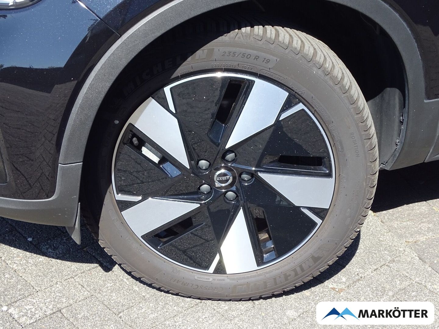 Volvo XC40 Plus Recharge Pure Electric AWD/LED/ACC/SHZ foto 2