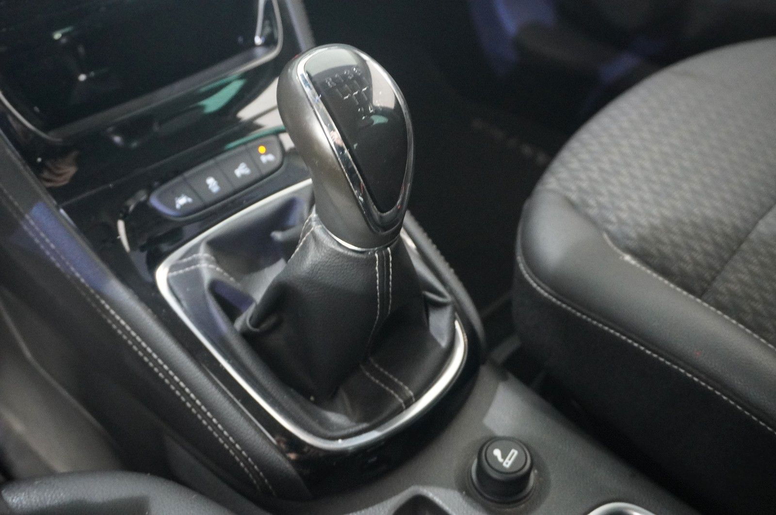 Fahrzeugabbildung Opel Astra K Lim. 1.4T INNOV. NAVI/LED/KAMERA/SH/TEMP