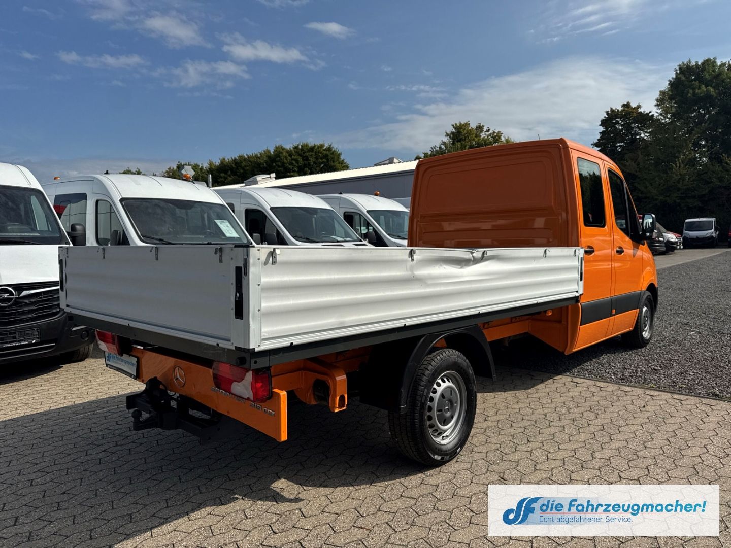 Fahrzeugabbildung Mercedes-Benz Sprinter Pritsche DoKa V6 319 CDI L3 AHK Navi DA