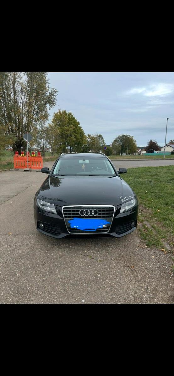 Audi A4 2011 — вигляд ззаду
