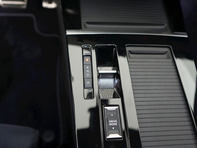 Astra L LIM ULTIMATE AT+ANHÄNGERKUPPLUNG+LED+NAV