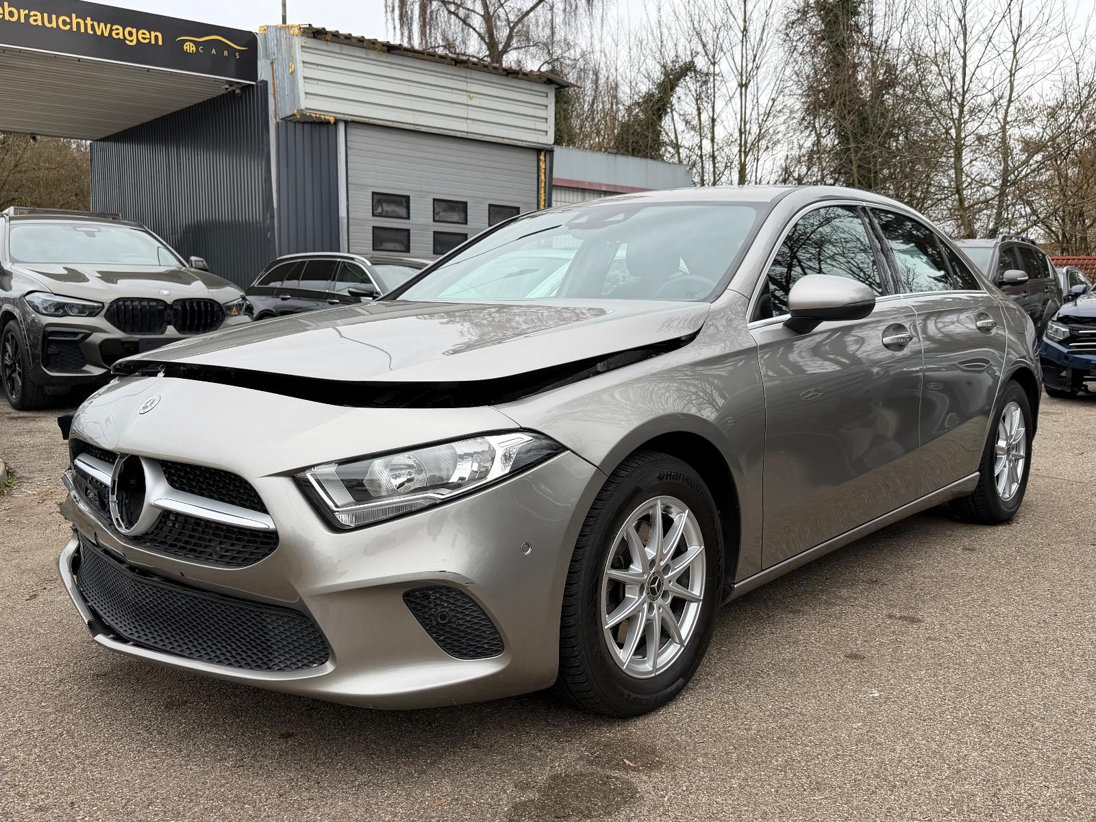 Mercedes-Benz A200 Limousine  WideScreen ACC PDC