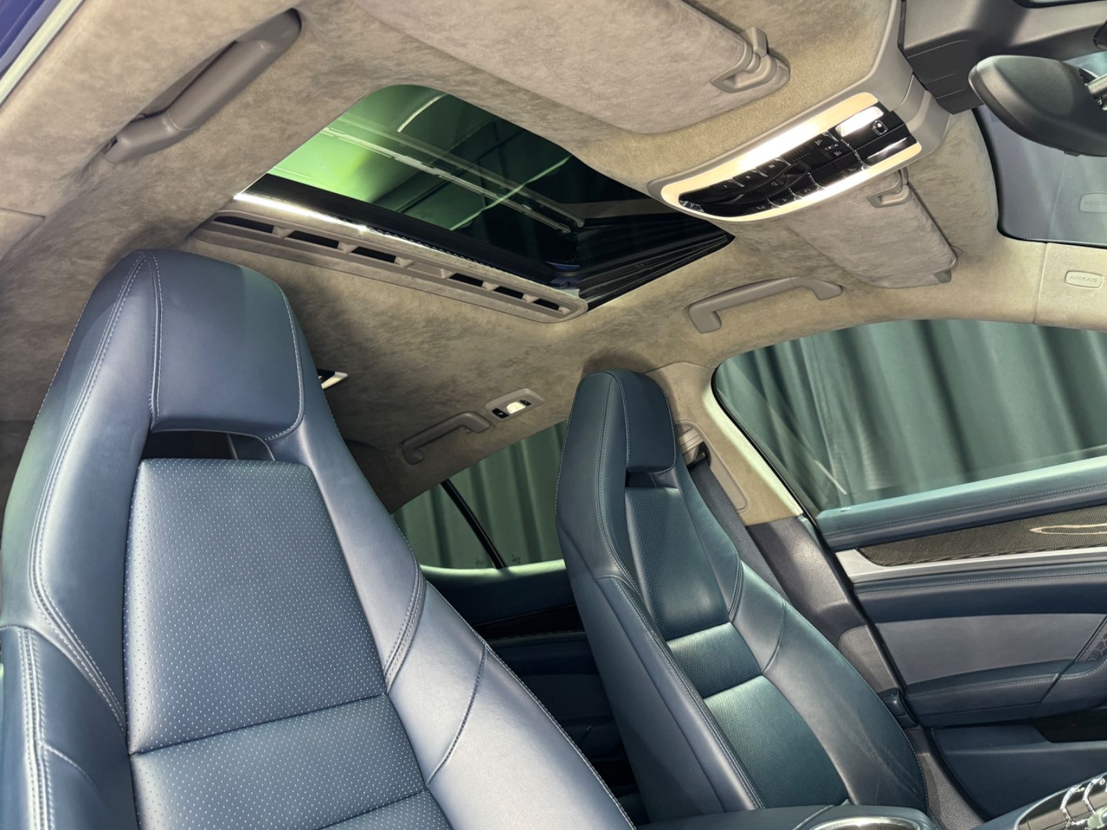 Fahrzeugabbildung Porsche Panamera Turbo|CERAMIC|CARBON|1.HAND|EXCLUSIVE|