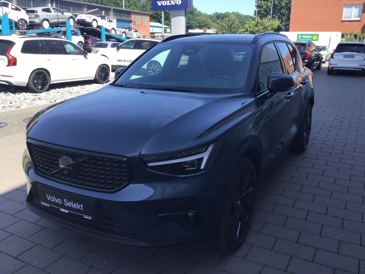 Volvo XC40 B3 (Benzin) Plus Black Edition 360° Cam imagem 2