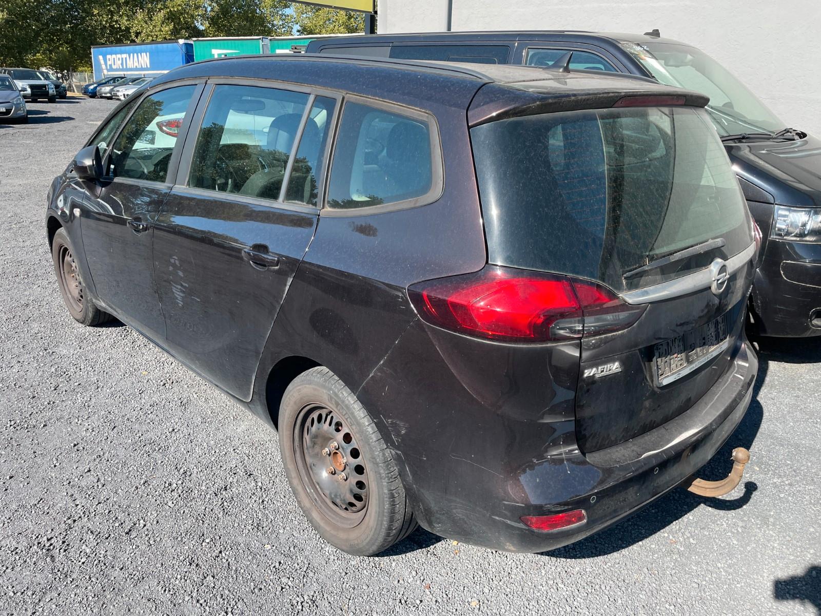 Opel Zafira tourer 2013 — engine 1.598 cm³, 136 HP (100kW)