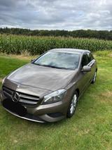 Mercedes-Benz A 180 BlueEFFICIENCY Style Edition Style Edition - Mercedes-Benz A-Klasse: Style Edition
