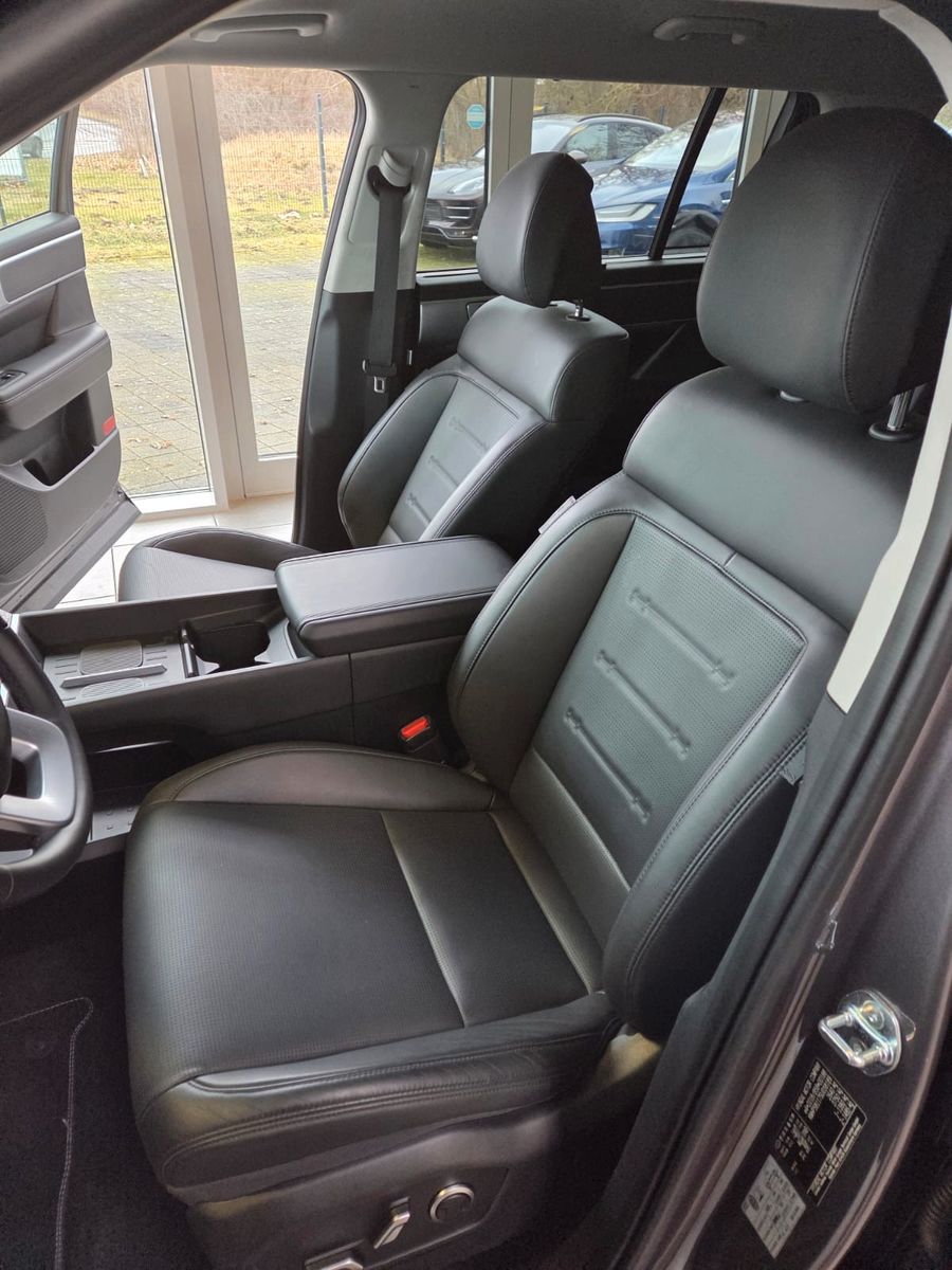 Fahrzeugabbildung Hyundai Santa Fe 1.6 T-GDI Hybrid 158 kW 2WD