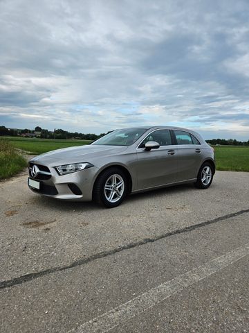 MERCEDES-BENZ A 200 -