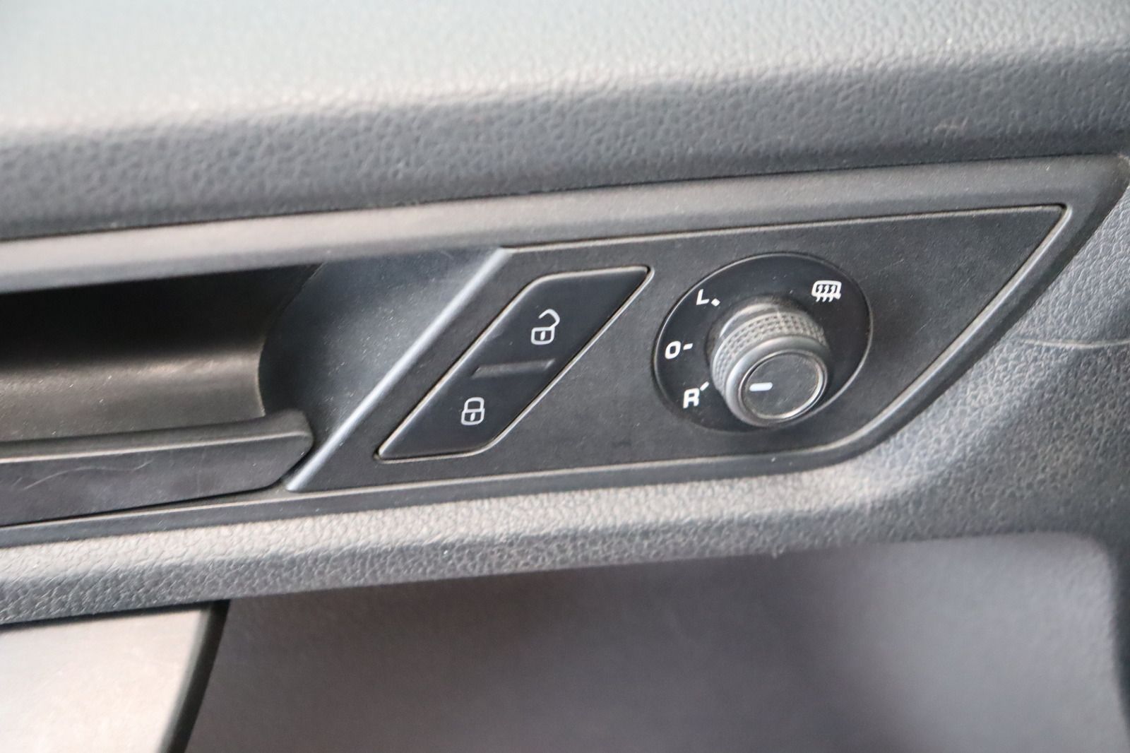 Fahrzeugabbildung Volkswagen Caddy Maxi  2.0 TDI * Klima * 1.Hand