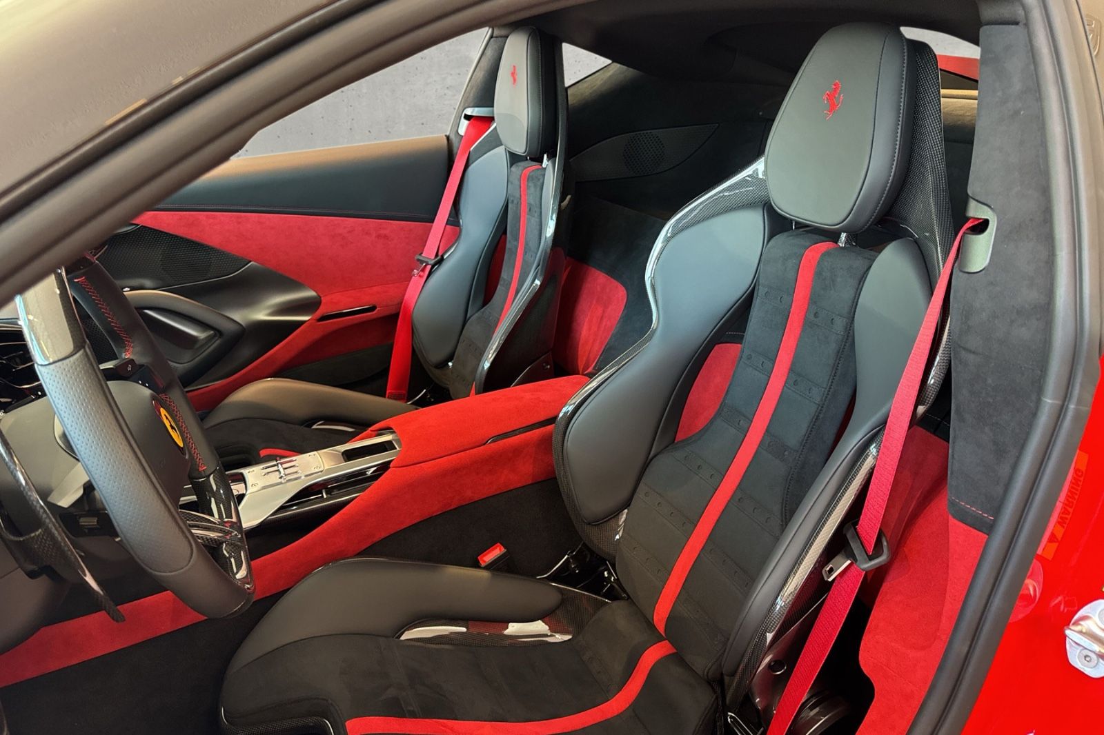 Fahrzeugabbildung Ferrari 12Cilindri*Racing seats*Display*Carbon*Lift*