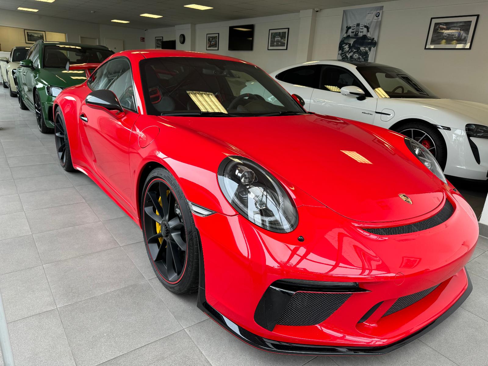 showroom-image-main