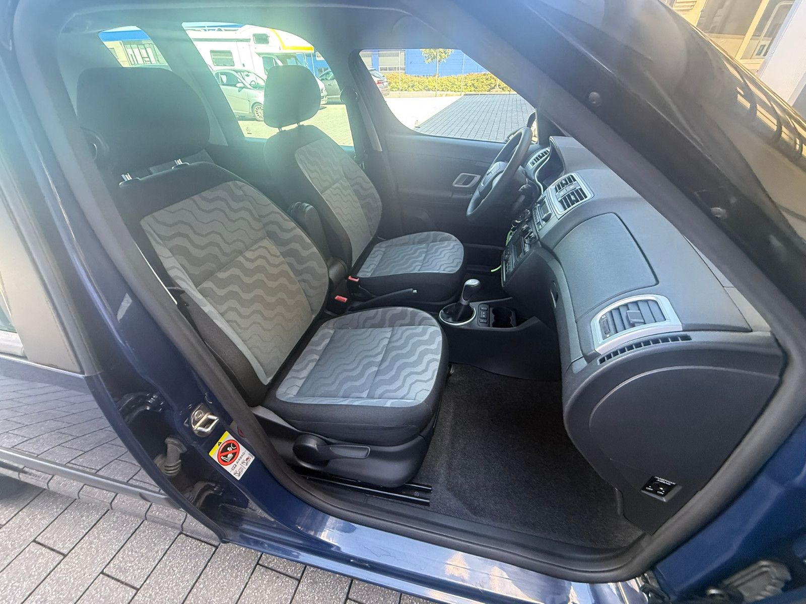 Fahrzeugabbildung SKODA Roomster Style Plus Edition