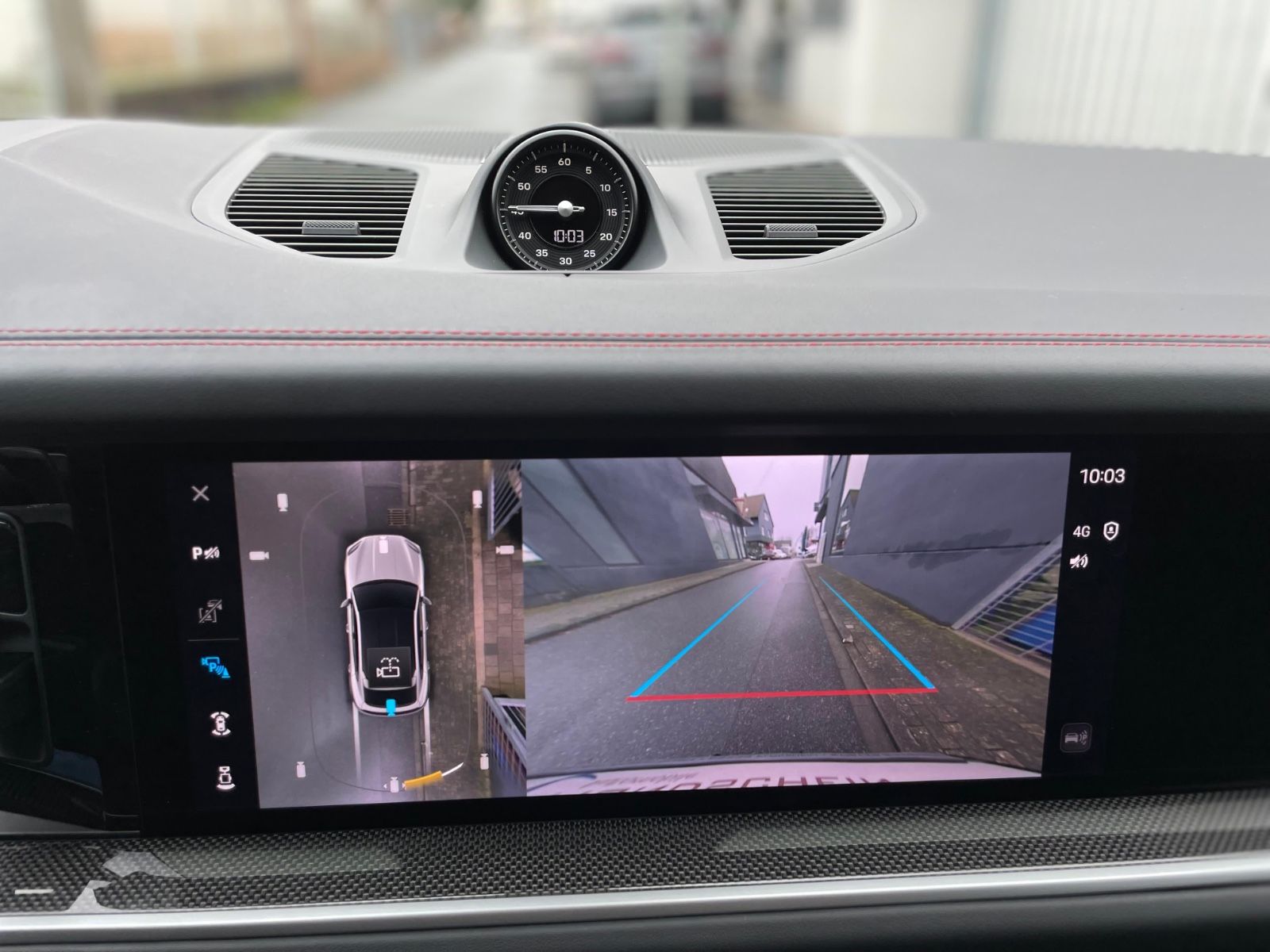 Fahrzeugabbildung Porsche Cayenne GTS Coupé |HUD|Matrix|ACC|AHK|Carbon|22"