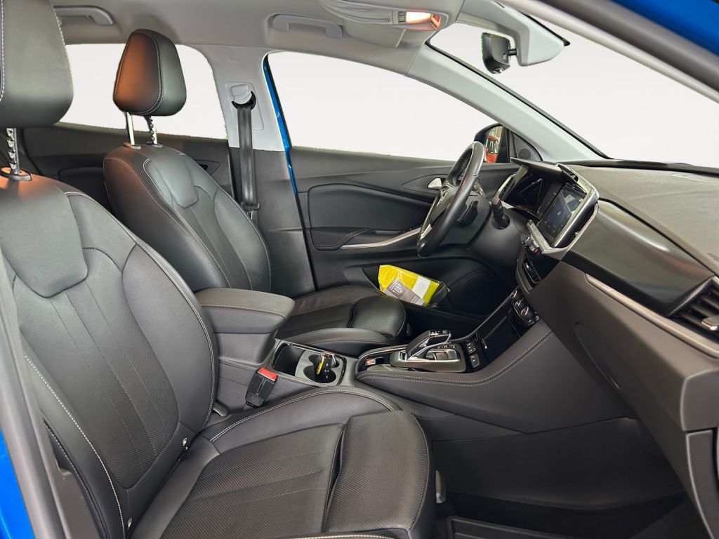 Fahrzeugabbildung Opel Grandland Plug-in Hybr.,  Ultimate, Leder, Night