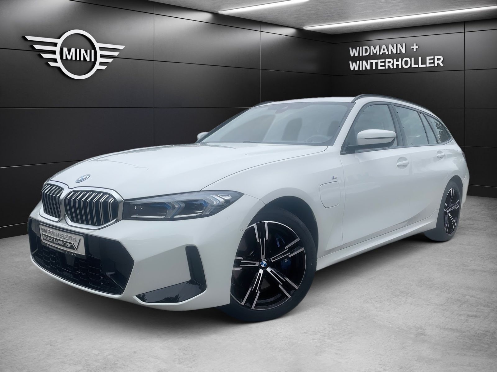 BMW 330e xDrive Touring M Sport HUD DA ACC Pano AHK foto 2