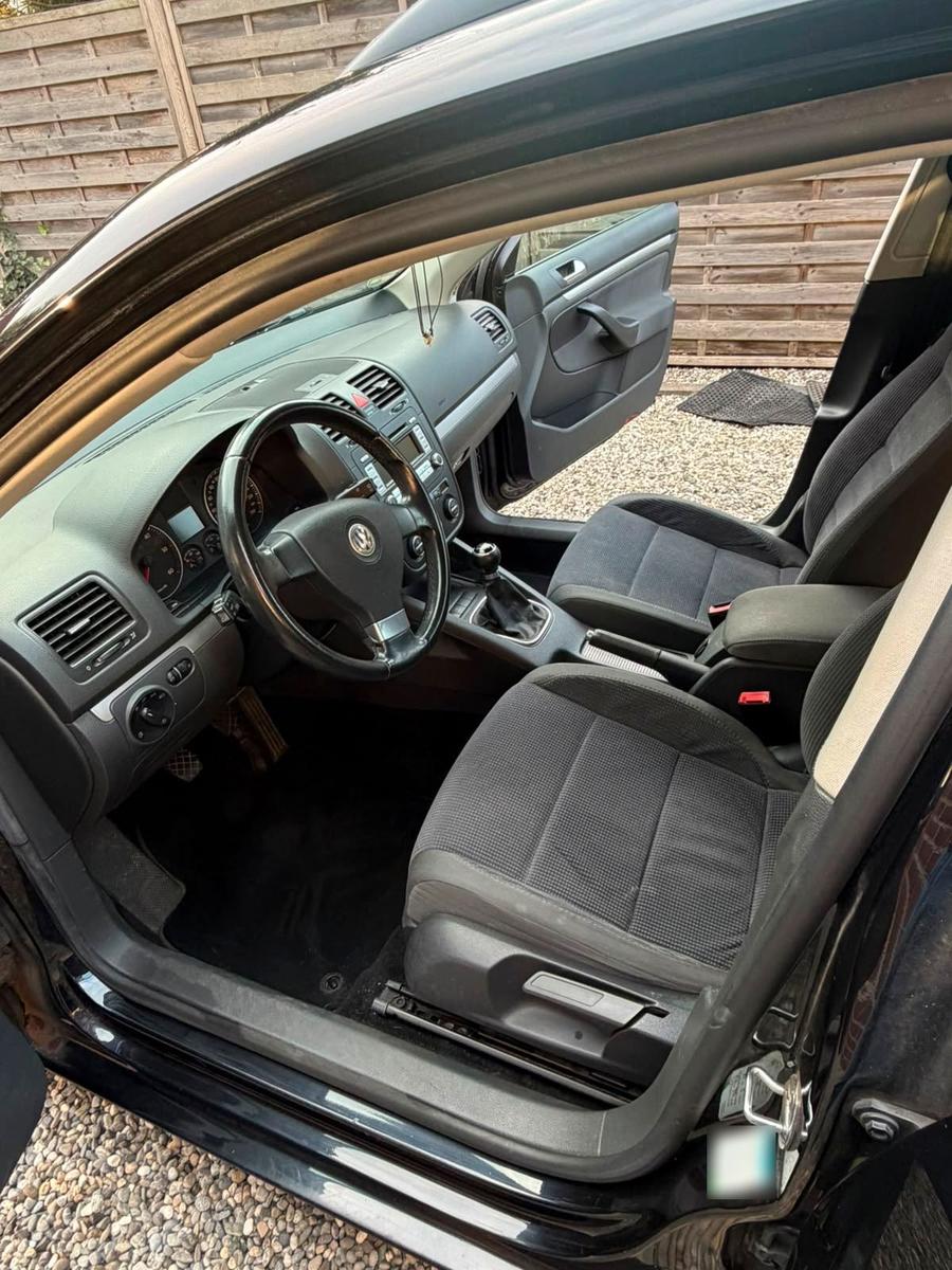 Volkswagen Golf 2007 — engine 105 HP (77kW)