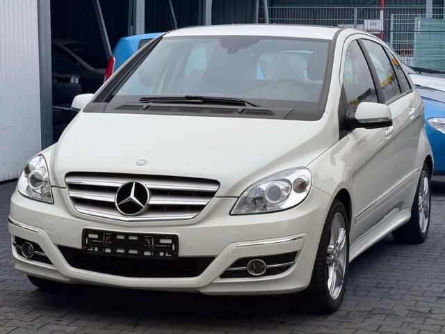 Mercedes-Benz B 180 | Automatik | Klima | Teil-Leder | Navi