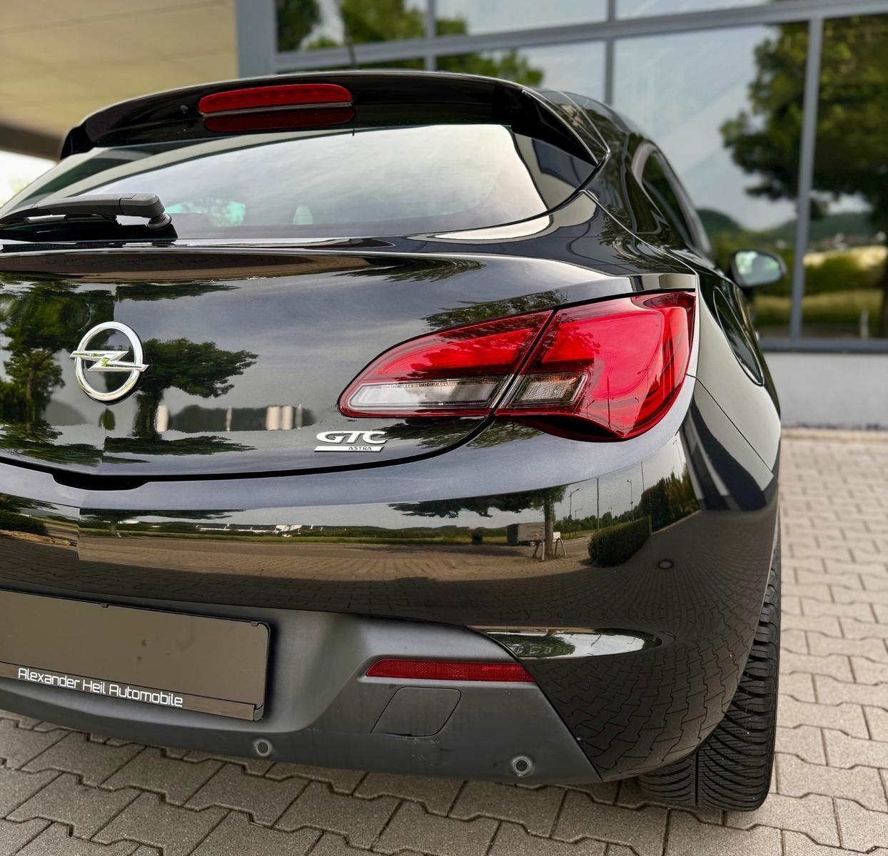 Opel GTC Coupe Active*18 ZOLL*Bi-XENON*PDC*KLIMA*TEL*