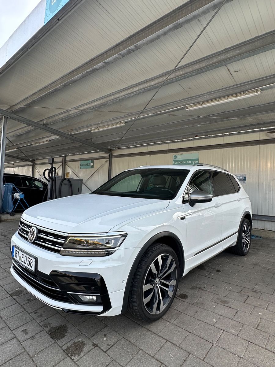 VW Tiguan Allspace R LINE 2.0 TDI DSG 4MOTIO...