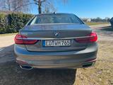BMW 730d Aut.*HEADUP*LASERD*NAV*TEMPO*CAM*PDC*SHZ*- - BMW 730 aus 2017