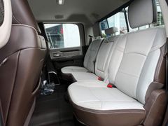 DODGE RAM 2500 Crew Cab Laramie 6.7l HO