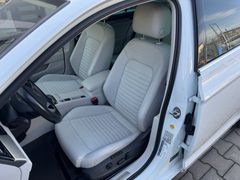 VW Passat Variant 2.0 TDI DSG Elegance