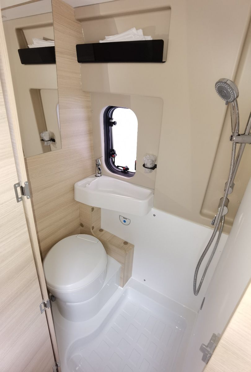 Fahrzeugabbildung Challenger V114 Break Edition Light