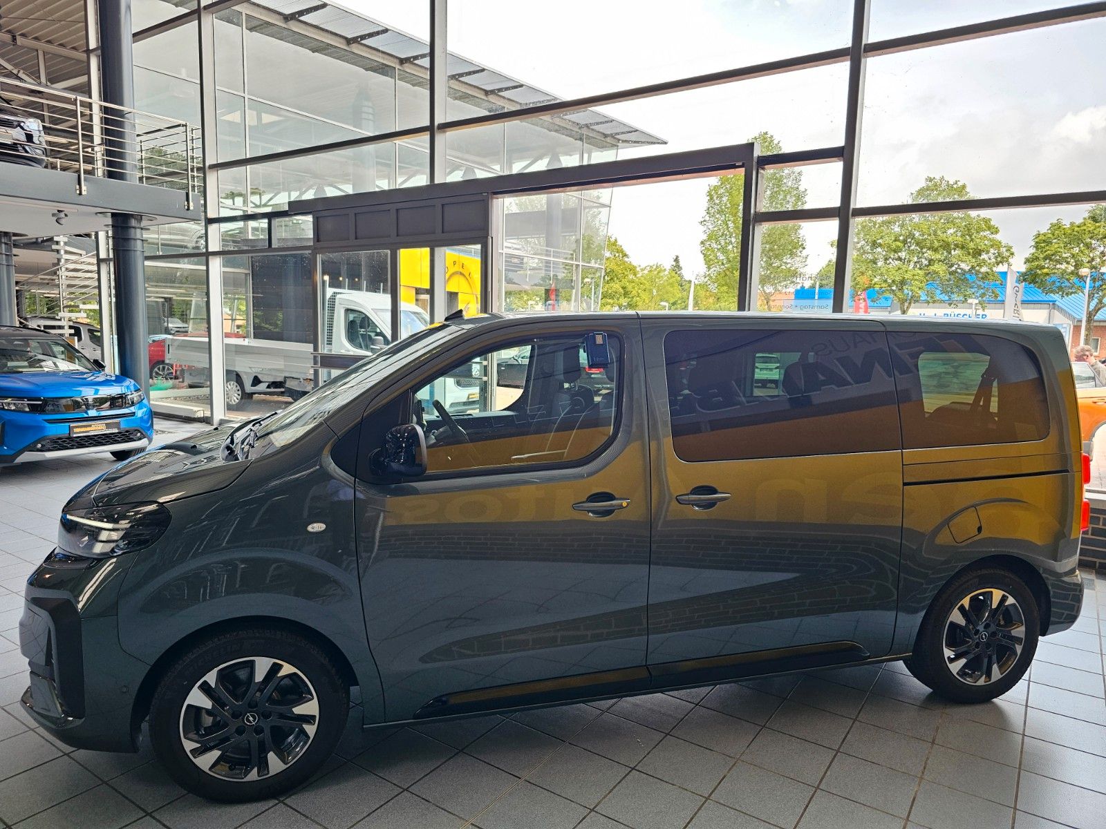 Opel Zafira Life 2.2 CDTI GS L Leder Standheizung AHK imagem 3