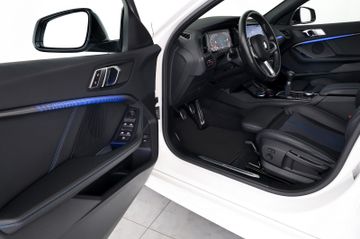 BMW 118i M Sport Shadow LiveCoProf PANO HUD 18"