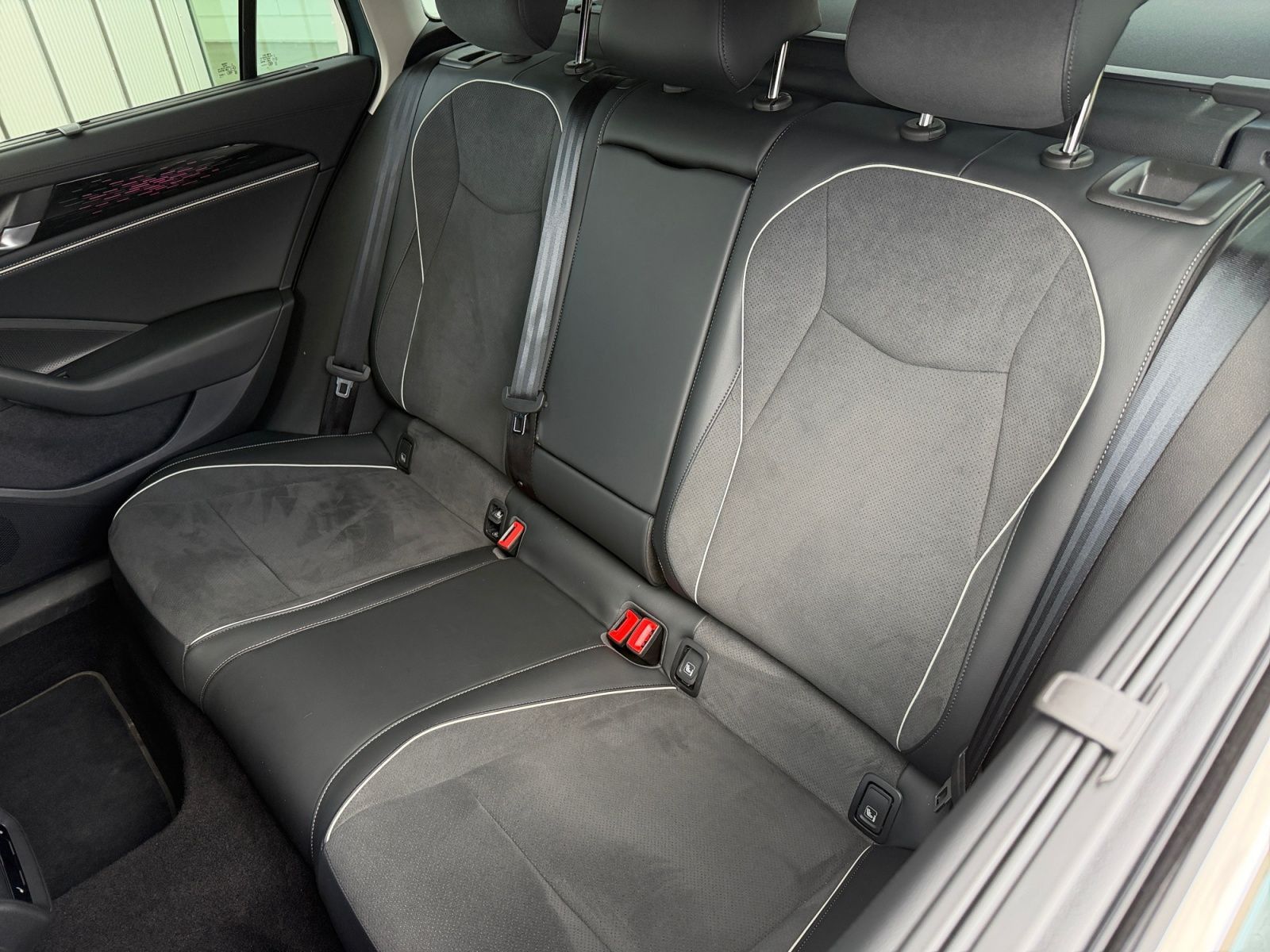 Volkswagen Passat - Bild 14
