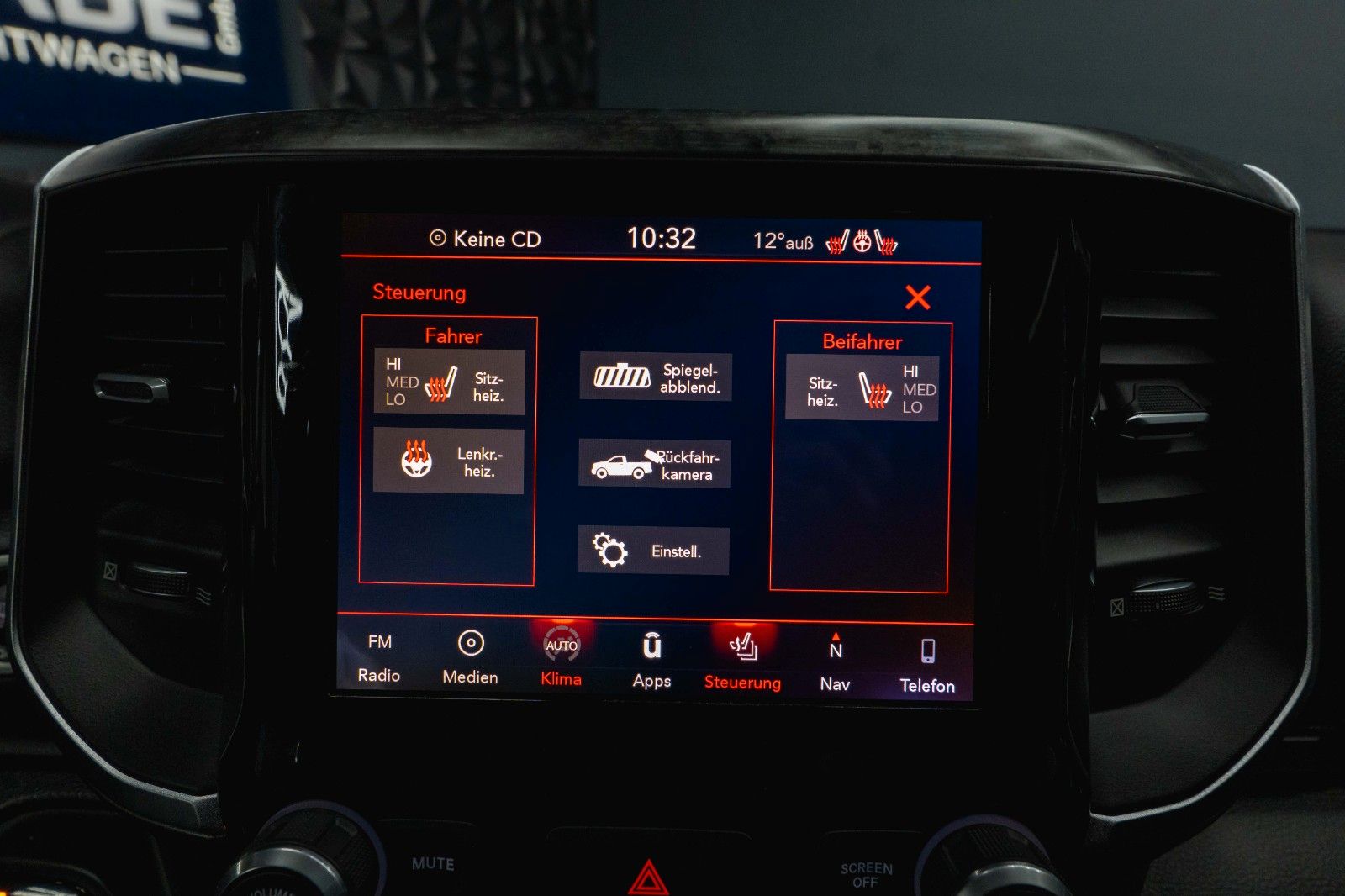 Fahrzeugabbildung Dodge RAM 5.7 V8 HEMI 4x4 OFFROAD Night-Paket *LED*