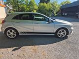 Mercedes-Benz A 250 Urban DCT Urban - Mercedes-Benz A-Class: Silber