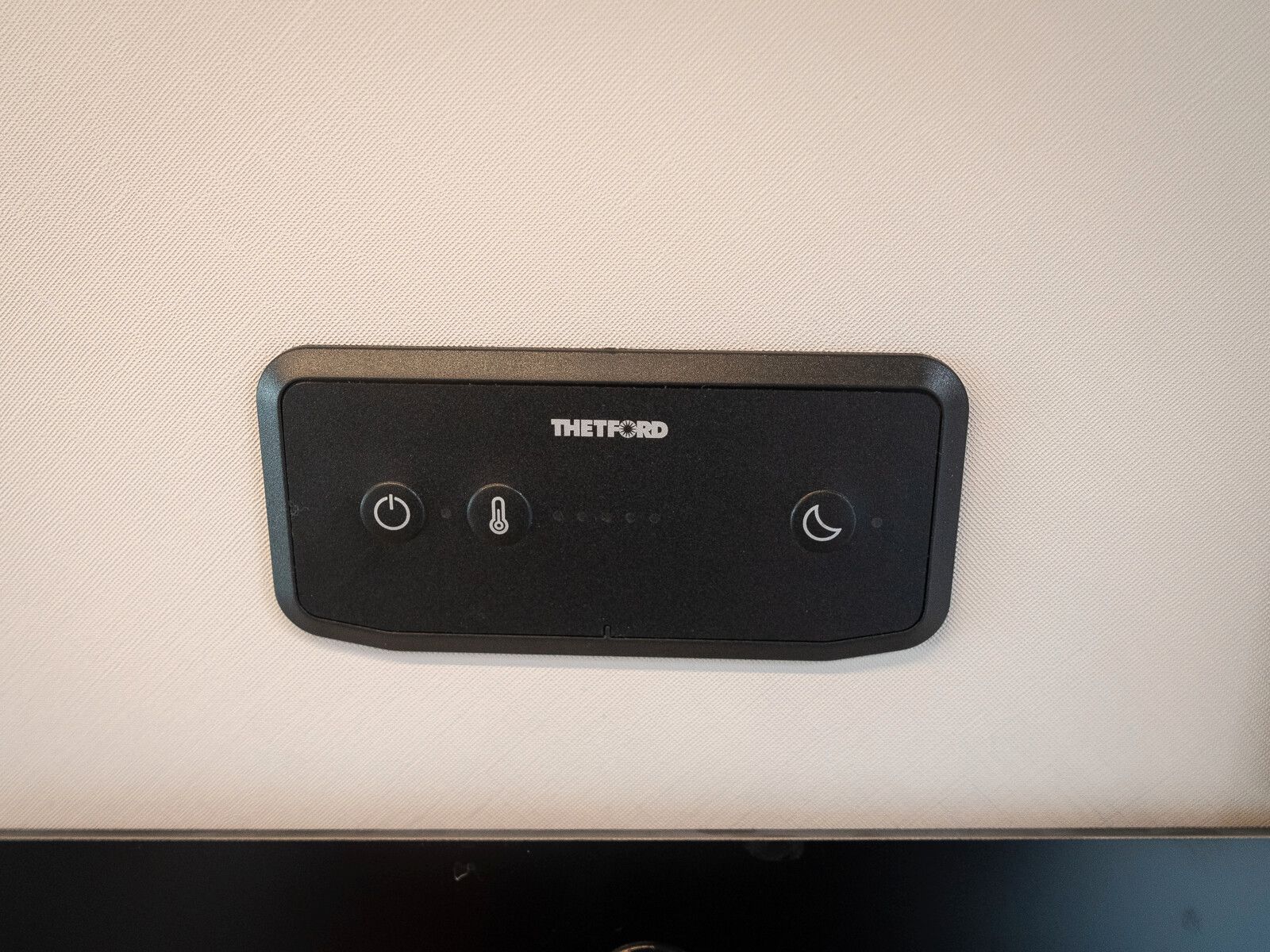 Fahrzeugabbildung Dethleffs Globetrail 600 DK Fiat Heckauszug/Rahmenfenster