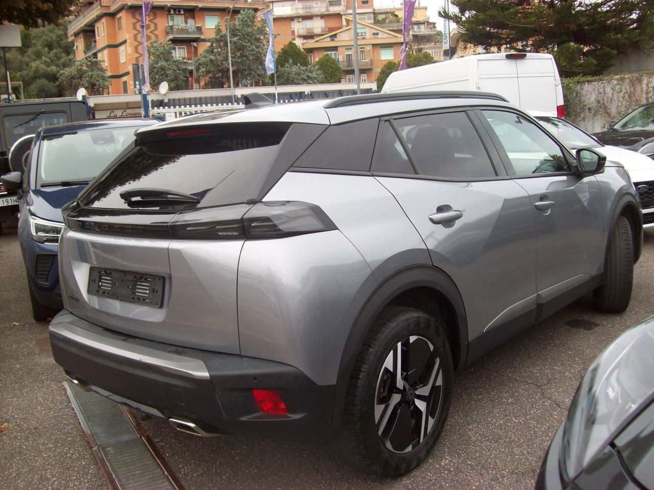 Peugeot 2008 PureTech 130 S&S EAT8 Allure imagem 3