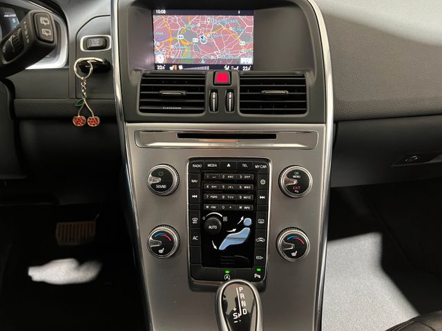 Volvo XC 60 Summum Automatik 2WD,ACC,Navi,Xenon,Alu