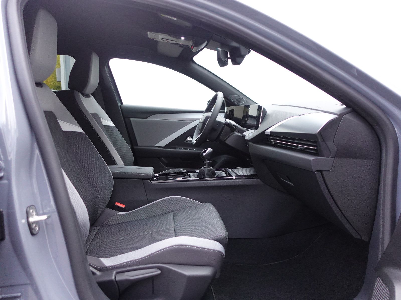 Fahrzeugabbildung Opel Astra Edition 1.2T,Navi,Kamera,Sitzhzg,AGR,LED