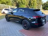 Audi Q8 e-tron 55 quattro S line Matrix NAVI LEDER - Audi: 8.5