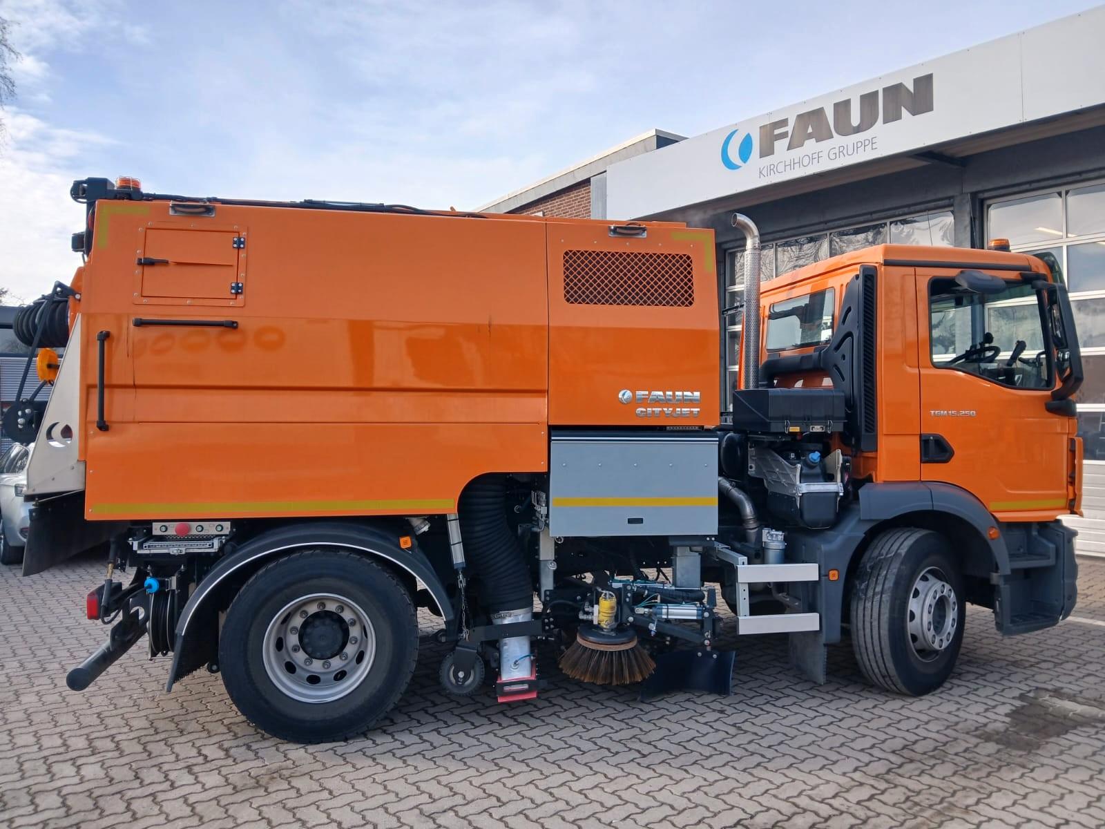 MAN TGM 15.250 mit FAUN CITYJET 6 R/L M