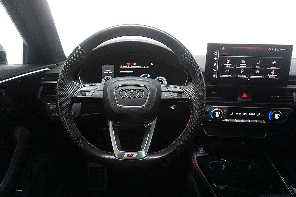 AUDI A4 2024