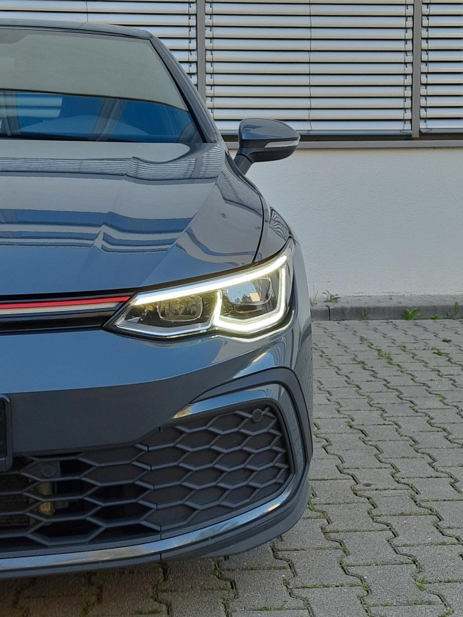 Volkswagen Golf 8 GTI/LED/Kam/Pano/DigitalC/AhK/DAB