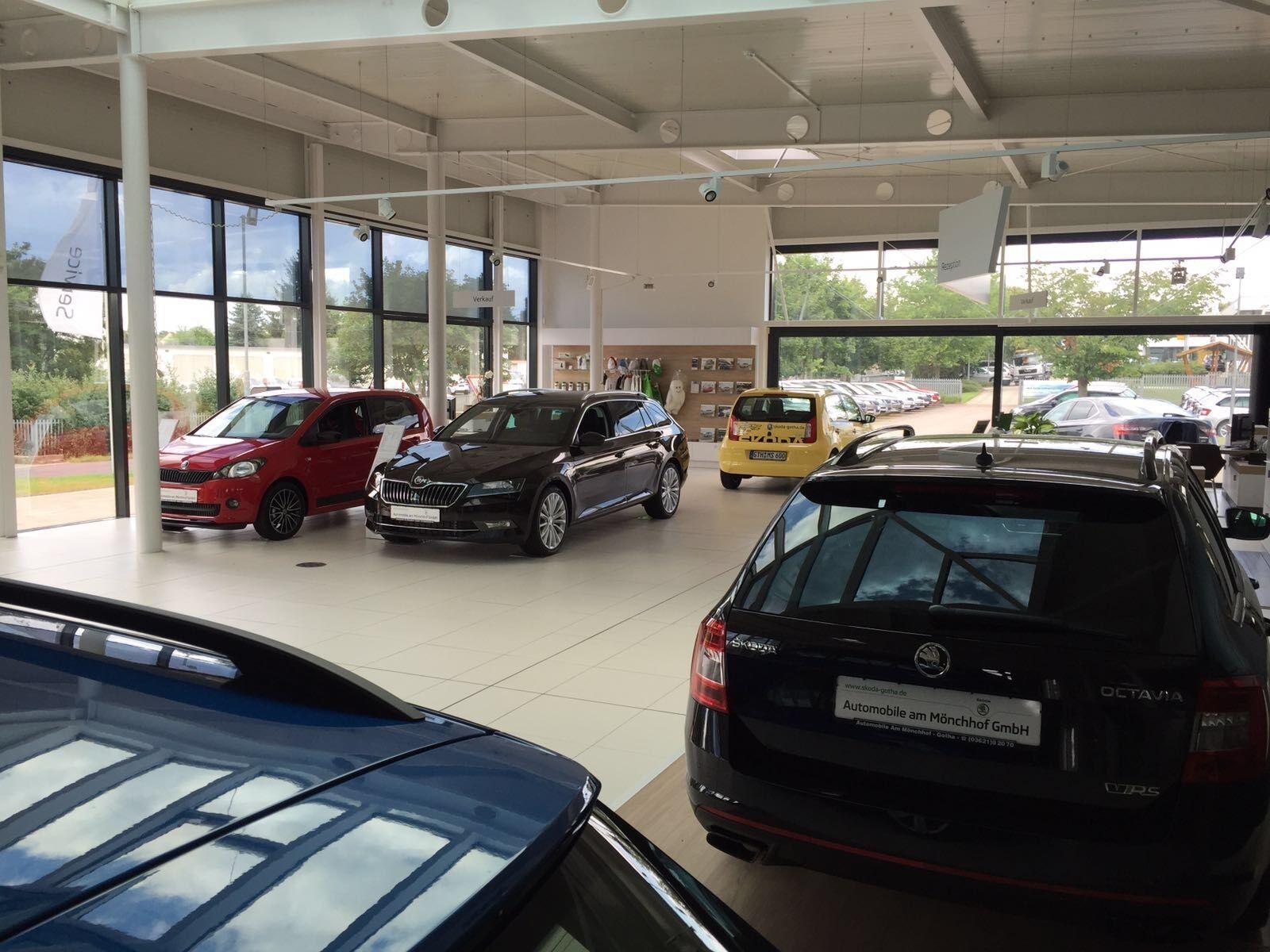 showroom-image-top