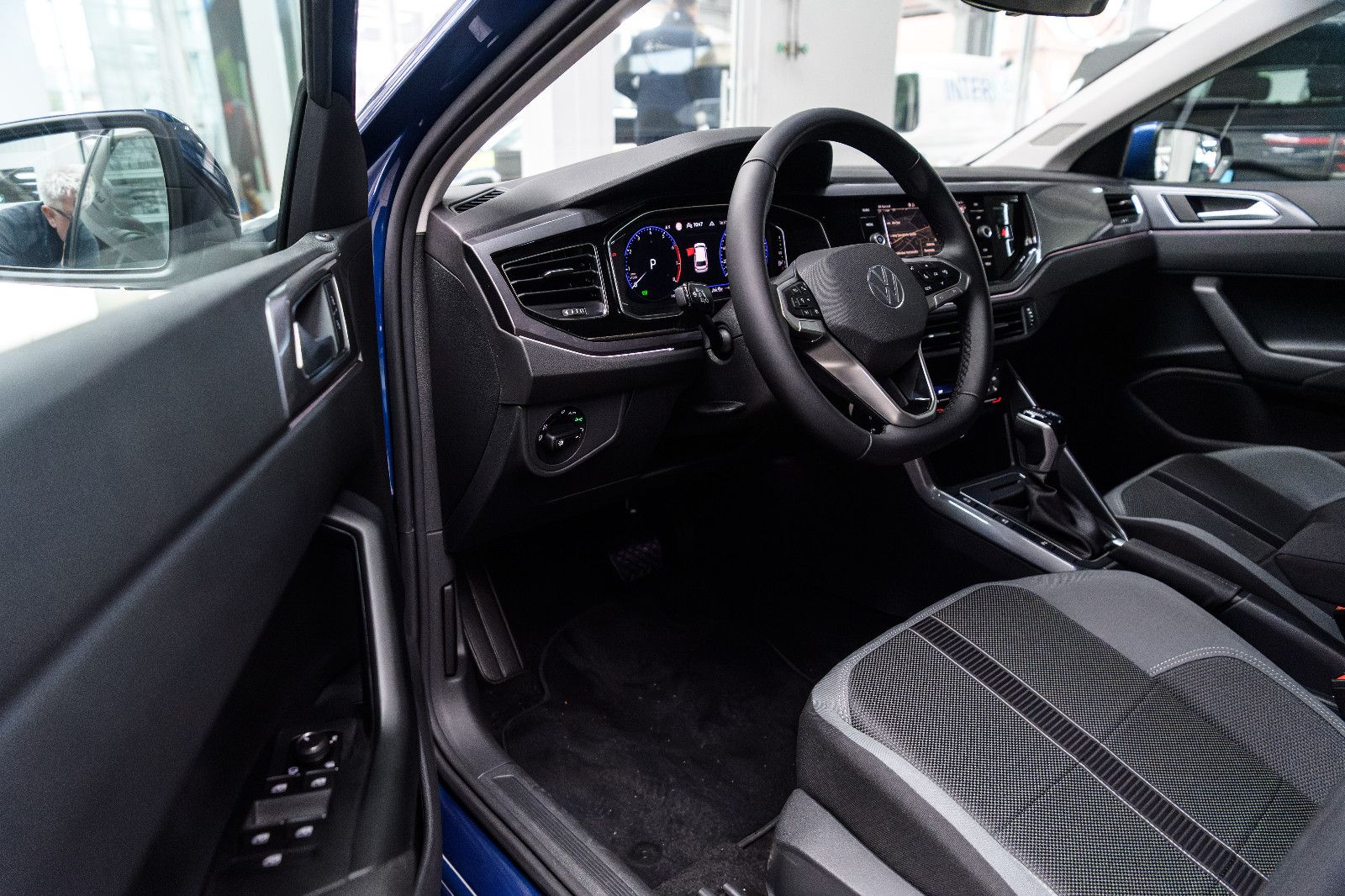 Fahrzeugabbildung Volkswagen Polo Style 1.0l TSI +DSG + Navi + IQ Drive