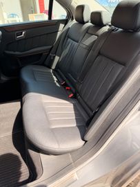 Mercedes E 200 - 12