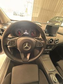 Mercedes B 180 - 4